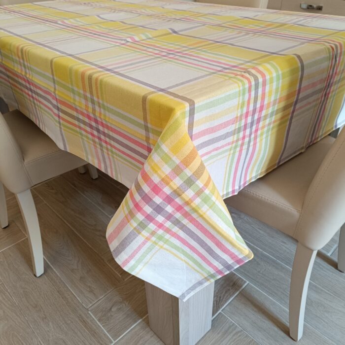 Quadretti-Giallo-2-scaled-1.jpg