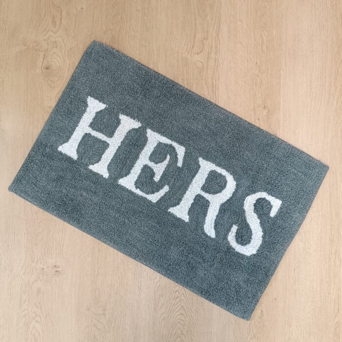 Tappeto-Bagno-HERS-Lei-Grigio-Scuro-100-Cotone-50x80cm-2-scaled-1.jpg