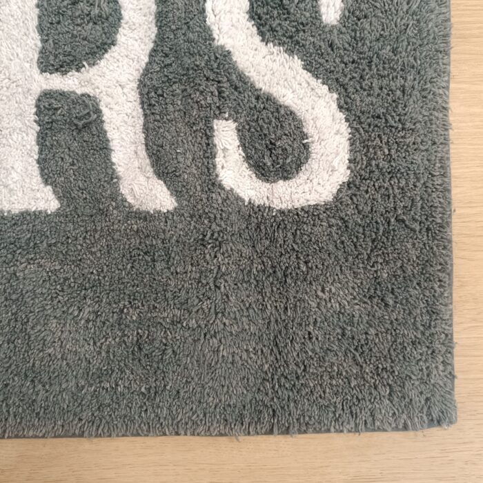 Tappeto-Bagno-HERS-Lei-Grigio-Scuro-100-Cotone-50x80cm-3-scaled-1.jpg