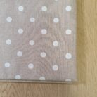 Tovaglia-Resinata-Pois-Tortora-140x140cm-2-scaled-1.jpg